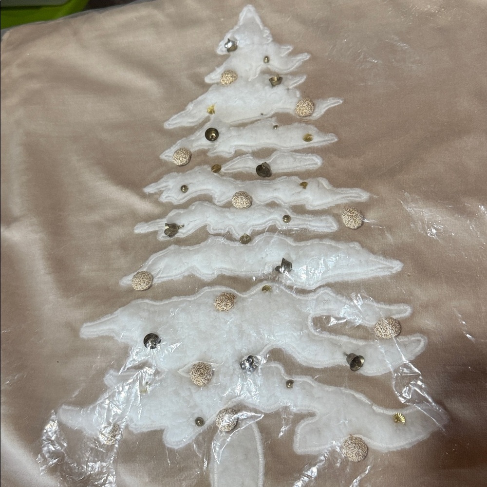 Pottery Barn Sherpa Velvet Tree Pillow Cover BNWT 20” x 20” - Picture 2 of 4